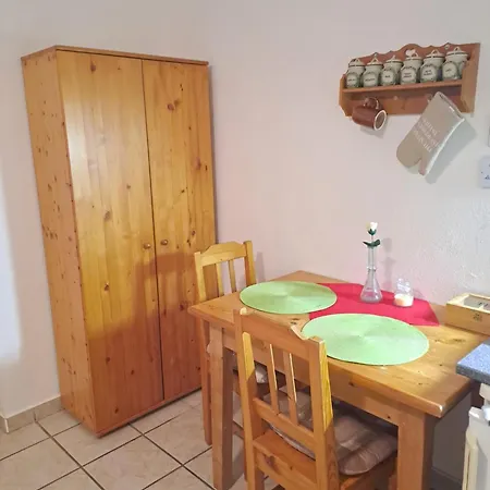 Montana Nýrsko